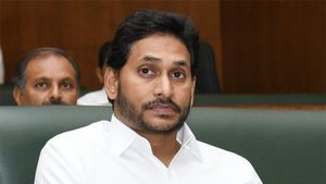 ఎమ్మెల్యే కోటా ఎమ్మెల్సీ గెలుపుకు జగన్ తాజా వ్యూహం-టీడీపీ అభ్యర్ధి పోటీ-రెబెల్స్ క్రాస్ ఓటింగ్ ?