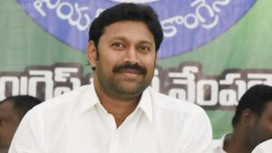 సీబీఐ విచారణకు హాజరైన వైఎస్ అవినాష్ రెడ్డి-  రిట్ పిటిషన్ పై హైకోర్టుకు వైఎస్ సునీత కీలక విజ్ఞప్తి !