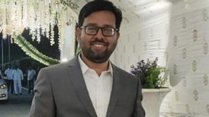 రాత్రి కిడ్నాపైన మాజీ రిపోర్టర్ కరుణాకర్ రెడ్డి దారుణ హత్య: వారిపైనే అనుమానాలు