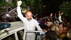 పదో తరగతి పేపర్ కేసు: బండి సంజయ్ కస్టడీ పిటిషన్ డిస్మిస్, నిందితులకు బెయిల్