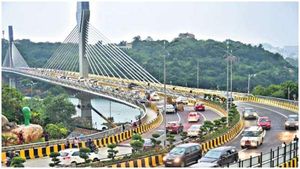 Durgam Cheruvu Cable Bridge: దుర్గం చెరువు కేబుల్ బ్రిడ్జి బంద్..  ఎందుకంటే..!