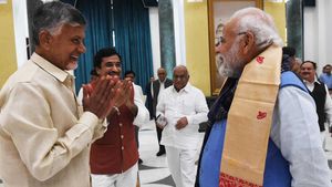 చంద్రబాబు ప్రతిపాదన వెనుక - బీజేపీ నుంచి వస్తున్న సిగ్నల్స్ ఏంటి..!?