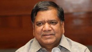మాజీ ముఖ్యమంత్రికే దిక్కులేదు: పార్టీకి గుడ్‌బై