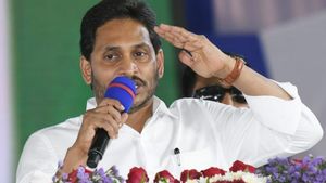 ఏపీలో జగన్ కు ప్రజా మద్దతు ఎంత - తేల్చిన మెగా పీపుల్స్ సర్వే..!!