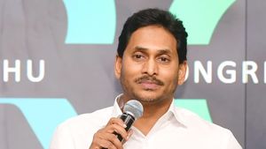 విద్యార్ధుల తల్లుల ఖాతాల్లోకి నగదు జమ చేయనున్న సీఎం జగన్..!!