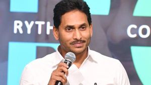 ఏపీలో మహిళా ఔట్ సోర్సింగ్ ఉద్యోగులకు జగన్ గుడ్ న్యూస్...