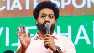 జూనియర్ ఎన్టీఆర్‌ అభిమానుల పిలుపు..!!