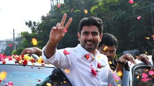 సెక్షన్ 149 సీఆర్పీసీ: నారా లోకేష్‌కు నోటీసులు