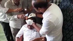 ఎన్నికల ప్రచారంలో దాడులు, మాజీ డీసీఎం తలకు తీవ్రగాయాలు, రెండోసారి స్కెచ్! 