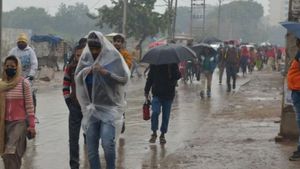  Weather Report: ఆ జిల్లాల్లో వడగళ్ల వర్షం.. ఎల్లో అలర్ట్ జారీ చేసిన వాతావరణ శాఖ..