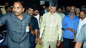 చంద్రబాబుతో రజనీకాంత్ భేటీ-బాలకృష్ణతో కలిసి వెళ్లిన సూపర్ స్టార్..