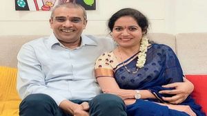 తనకు, తన కుటుంబానికి ప్రాణహాని: పోలీసులకు సింగర్ సునీత భర్త రామ్ వీరపనేని ఫిర్యాదు