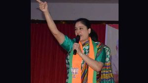  కేసీఆర్ సర్కారుకు వీడ్కోలు విందు టైమొచ్చింది: బండి అరెస్టుపై తరుణ్ ఛుగ్, విజయశాంతి
