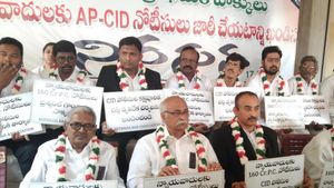 విజయవాడలో లాయర్ల నిరసనలు-మార్గదర్శికి మద్దతుపై సీఐడీ నోటీసులకు వ్యతిరేకంగా..