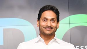 కోటి అరవై లక్షల కుటుంబాలు -మెగా సర్వే: సీఎం జగన్ కు మద్దతు ఎంత..!!