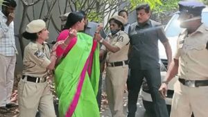 వైఎస్ షర్మిలకు బెయిల్: కీలక షరతులు విధించిన నాంపల్లి కోర్టు