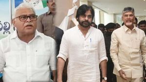 కాపుల్ని చంద్రబాబుకు తాకట్టు పెట్టలేవు-కేసులు ఎత్తేసింది మేమే- పవన్ పై అంబటి కామెంట్స్..