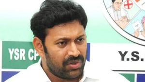 వివేకా హత్యకేసు: ఈ తేదీన హాజరుకండి; ఎంపీ అవినాష్ రెడ్డికి సీబీఐ మళ్ళీ నోటీసులు!!
