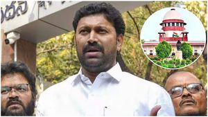 అవినాష్ కు సుప్రీంలో చుక్కెదురు - లా అండ్ ఆర్డర్ సమస్య , సీబీఐకి విజ్ఞప్తి..!!