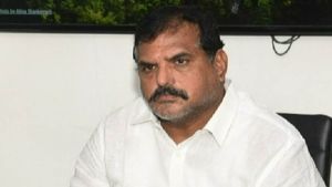 కుప్పంలో ఓ స్కూల్‌ను బాగుచేసుకోలేకపోయావ్..: బొత్స సెటైర్స్