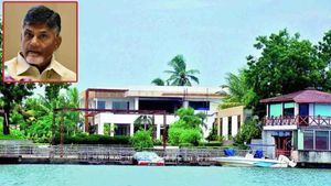  ఏపీ ప్రభుత్వం సంచలనం - చంద్రబాబు గెస్ట్ హౌస్ అటాచ్ ..!!