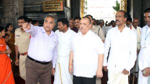 తిరుమలలో టైట్ సెక్యూరిటి, వైకుంఠం క్యూకాంప్లెక్స్, యాంటీ డ్రోన్ టెక్నాలజీ, బాడీ స్కానర్స్ !  
