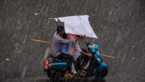 Hyderabad: హైదరాబాద్‍కు ఎల్లో అలర్ట్ జారీ..  భారీ వర్షాలు కురిసే అవకాశం..