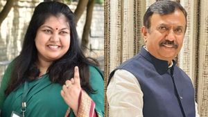 బెంగళూరులో ఉద్రిక్త పరిస్థితులు, సౌమ్యా రెడ్డి vs రామమూర్తి, రీకౌంటింగ్ తో షాక్! 