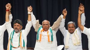 ఎలక్షన్ ఎఫెక్ట్, రూ. 100 కోట్లకు పరువు నష్టం, మల్లికార్జున ఖార్గేకి కోర్టు సమన్లు !