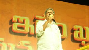  వైసీపీ ఎమ్మెల్యేను ఎందుకు పొగిడానంటే- ముళ్లపందినైనా.. కేశినేని నాని వివరణ..