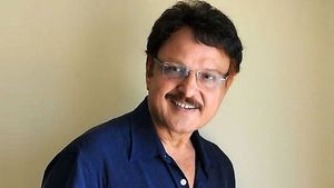 విలక్షణ నటుడు శరత్ బాబు మృతి పై క్లారిటీ ఇచ్చిన సోదరి