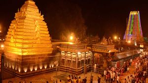 తిరుమల తరహాలో: శ్రీశైలం మల్లన్న ఆలయం సేవా టికెట్ల జారీలో కీలక మార్పులు