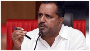 కర్ణాటక అసెంబ్లీ స్పీకర్ గా యుటి ఖాదర్, చేతులు ఎత్తేసిన సీనియర్లు, మంత్రి పదవి ! 