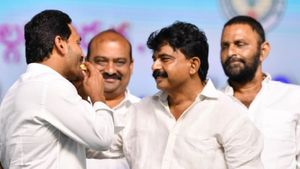 కొడాలి నాని, పేర్ని నానిల నియోజకవర్గాల్లో జగన్..!! 