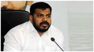 నెల్లూరులో అనుచరులతో మాజీ మంత్రి అనిల్ కీలక భేటీ-బాబాయ్ వ్యవహారంపై ఇక తాడోపేడో ?
