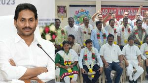 ఏపీ ఉద్యోగులకు నూతన పీఆర్సీ - సీపీఎస్ పై కీలక నిర్ణయం..!!