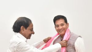 మధ్యప్రదేశ్‌లో బీఆర్ఎస్ ఎంట్రీ- కండువా కప్పుకొన్న `వ్యాపం` హీరో..!!