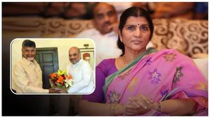 అమిత్ షాతో చంద్రబాబు భేటీ వెనుక ఆయనే కీ రోల్ -  లక్ష్మీ పార్వతి ..!!