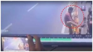 షాకింగ్ వీడియో: మద్యం మత్తులో ఫ్లైఓవర్ పైనుంచి దూకి వ్యక్తి మృతి