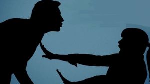 రాత్రి మహిళా కార్పొరేటర్‌కు ప్రజాప్రతినిధి ఫోన్, అసభ్య మాటలతో  వేధింపులు