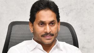 వైజాగ్ సదస్సు తెచ్చిన పెట్టుబడుల్లో ఐటీనే టాప్-పరిశ్రమల సదస్సుల్లో జగన్ కీలక ఆదేశాలు..