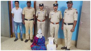 ముగ్గురు ప్రియులను అడ్డం పెట్టుకుని కిలాడీ పుట్టీ ఆంటీ ఏం చేసిందంటే ?, క్లైమాక్స్ ! 