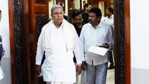 సిద్ధరామయ్యకు వాస్తు దెబ్బ: తెరచుకున్న దక్షిణ ద్వారం- అయిదేళ్ల తరువాత