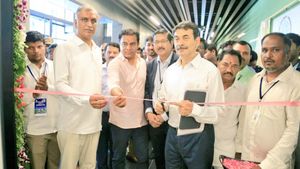  సిద్దిపేటలో ఐటీ టవర్ ప్రారంభించిన మంత్రులు: కేటీఆర్‌‌పై హరీశ్ రావు ప్రశంసలు