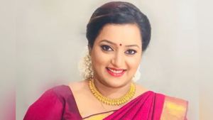 గోల్డ్ స్మగ్లింగ్ నిందితురాలు స్వప్నాకు షాక్ ఇచ్చిన హైకోర్టు, ఇలాంటి కేసుల్లో ! 