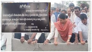 క్షమించండి: నా తండ్రి కబ్జా చేసిన స్థలాన్ని మున్సిపాలిటీకి అప్పగిస్తా: ముత్తిరెడ్డి కూతురు భవానీ