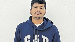 అమెరికా రోడ్డు ప్రమాదంలో తెలంగాణ యువకుడు మృతి 