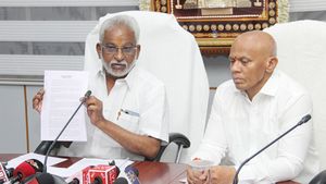  TTD: శ్రీవాణి ట్రస్ట్‌ నిధుల లెక్కలు ఇలా - చర్యలు తప్పవు, ఛైర్మన్ వార్నింగ్..!!