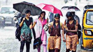 ఏపీలో ఆ జిల్లాల్లో విద్యా సంస్థలకు సెలవు - ఎడతెగని వర్షాలు..!!