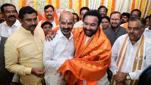 ఢిల్లీకి వెళ్లి ఫిర్యాదులు చేయడం మానండి: సొంత పార్టీ నేతలకు బండి సంజయ్ చురకలు 